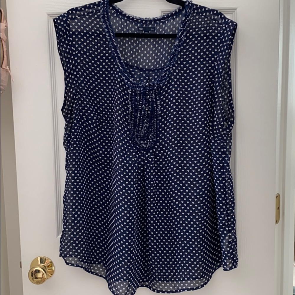 Gap XXL sheer sleeveless heart print blouse